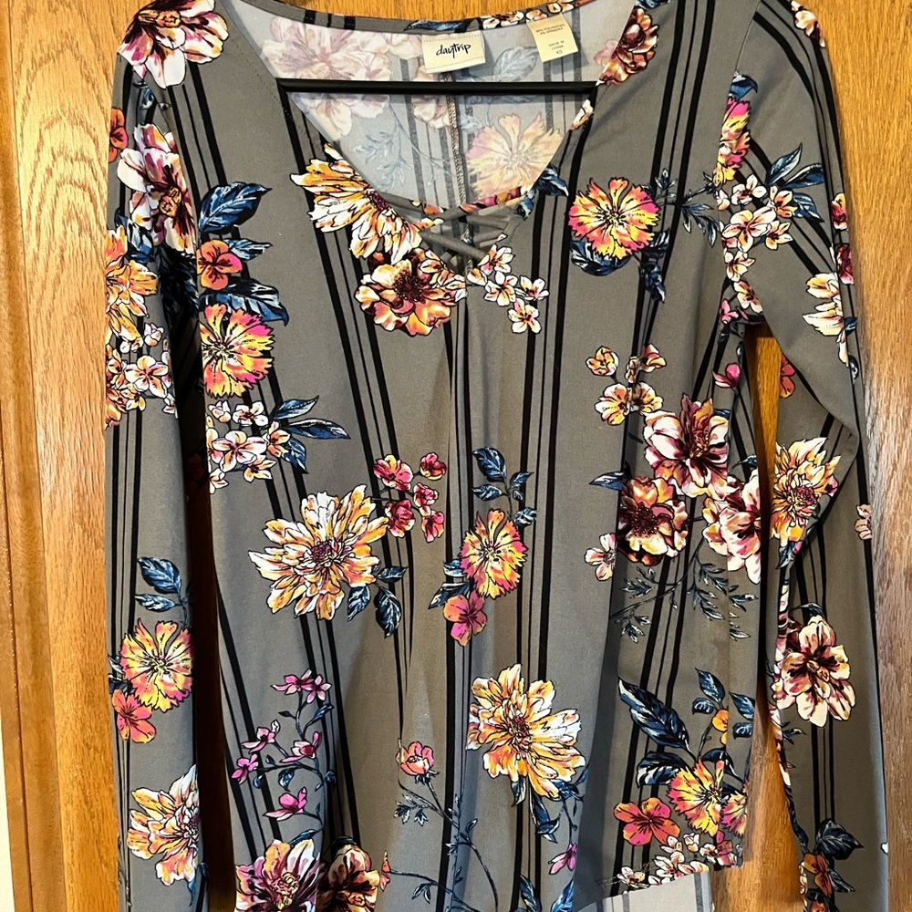 Daytrip Grey Floral Blouse